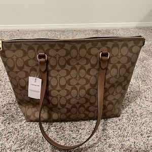 NWT Coach tote